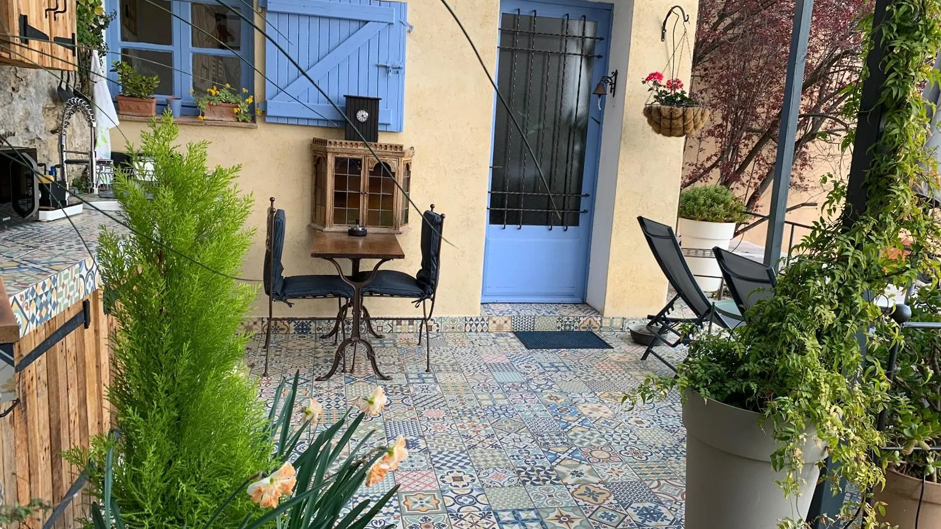 Skylark Bed & Breakfast Grasse